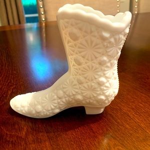 Fenton milk glass daisy and hob knob boot shoe